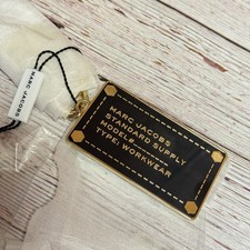 Marc Jacobs The Plate Charm Metal Keychain - Black/Gold