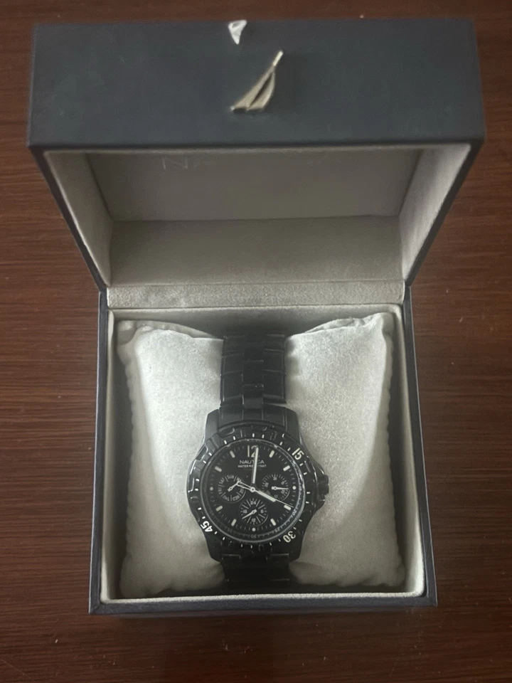 Reloj Hombre Nautica Cronógrafo Cuarzo Esfera Negra Modelo 09596 Foto 2 de 4