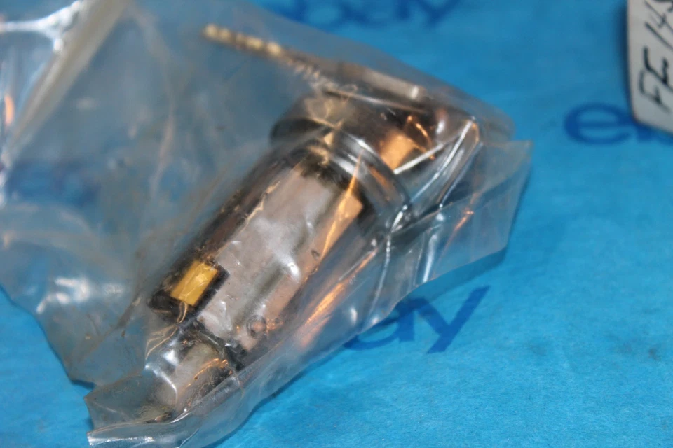 Nuevo de Lote Antiguo Motorcraft Ford Sw-1113, D2VY-11582-B Bloqueo de Encendido con Llaves Foto 3 de 4