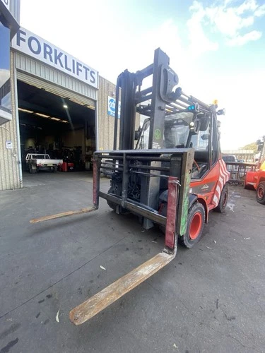 NATIONAL FORKLIFT - LINDE H80D 2021 Roll Out Side Shift Fork Positioner For Rent