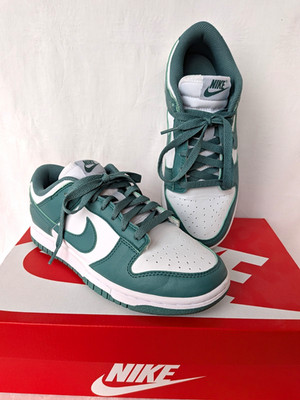 Nike Dunk Low Sneaker Low Top Leder Schnürung Grün Weiß Unisex EU 37,5