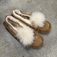 UGG Australia Dakota Pom Pom Light Tan Moccasin Slipper Womens Size 10 1019015