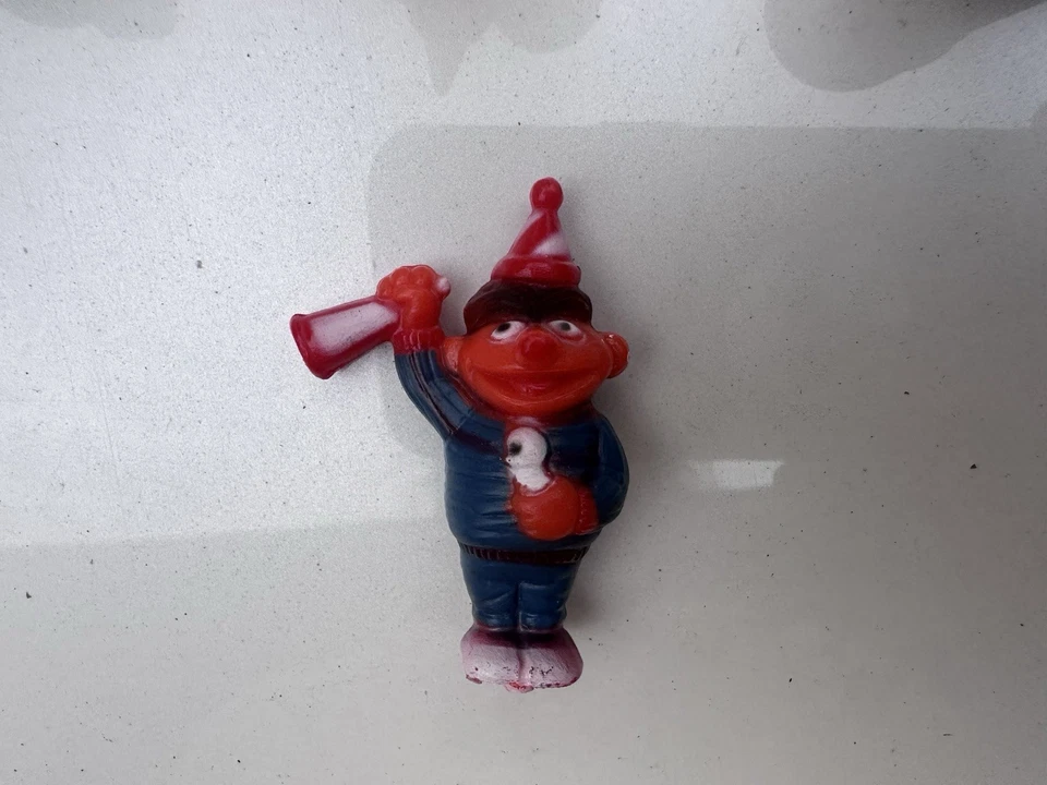 4 件复古芝麻街塑料蛋糕装饰大鸟 Ernie Cookie Monster 奥斯卡 — 第 3/4 张图片