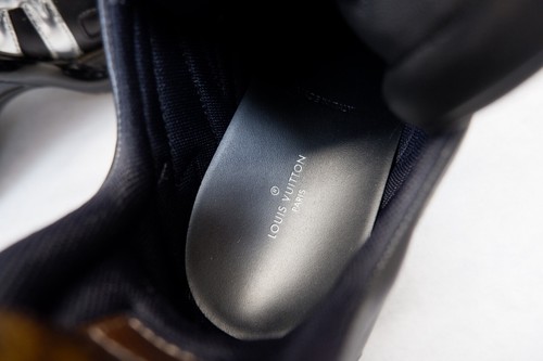 Louis Vuitton Archlight VL0199 sneakers, trainers, uk 4.5 EU37.5 Black Silver - Picture 14 of 16