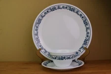 Corelle Old Town Blue Onion 3 Pc Dinner Saucer and Cup Hook Handle