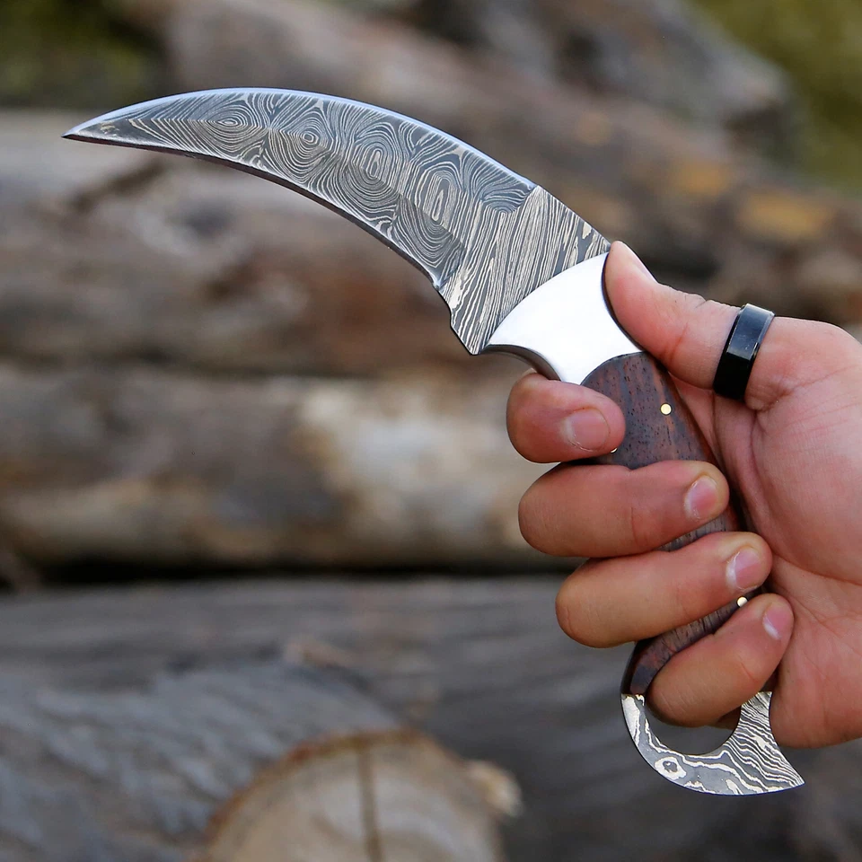Cuchillo desollador de caza Karambit de acero Damasco con mango de palo de rosa cuchillo de camping Foto 3 de 4