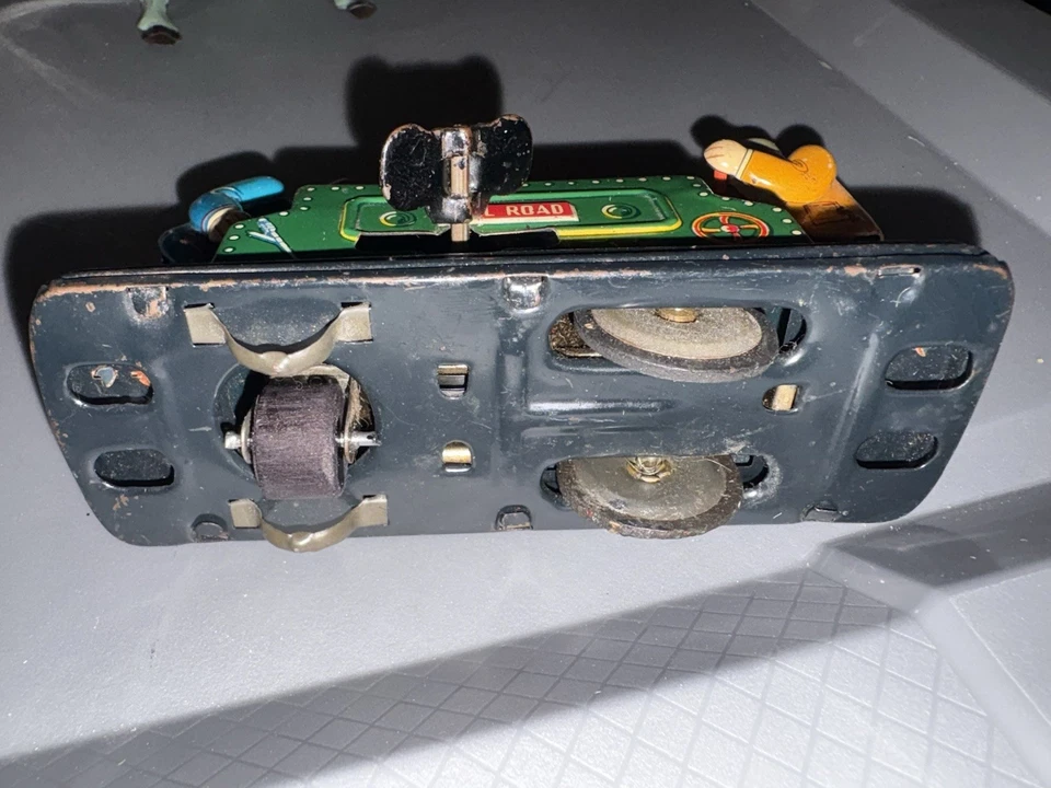 Antigo 1950 Kyodo Press Co. Tin Wind Up "Tom & Dick" Railroad Hand Car Toy Japão - Imagem 3 de 4