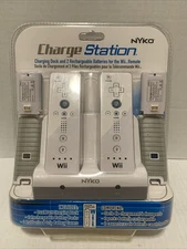 Nyko Charge Station Dock w/ 2 Rechargeable Batteries For Nintendo Wii Remote NIB