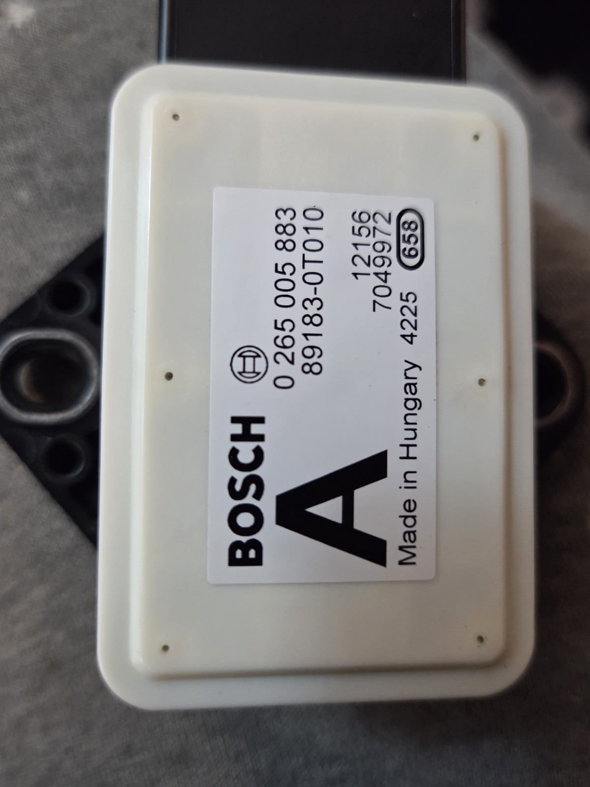 2012-2013 TOYOTA CAMRY OEM YAW RATE SENSO-BOSCH 89183-0T010 $125 OBO