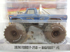 GREENLIGHT - KINGS OF CRUNCH DIRTY BIGFOOT 1974 FORD F-250 MONSTER TRUCK - 1/64