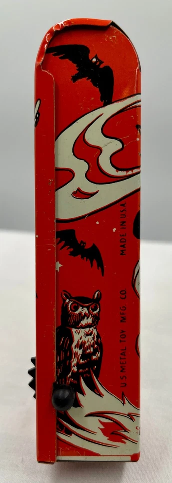 Vintage Halloween Ratchet Noisemaker, US METAL TOY, Witch, Cauldron, Wood Handle - Image 4 of 4