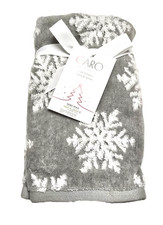 NEW CARO LIGHT GRAY,GREY,WHITE SNOW FLAKES COTTON SET OF 2 FINGER TIP TOWEL