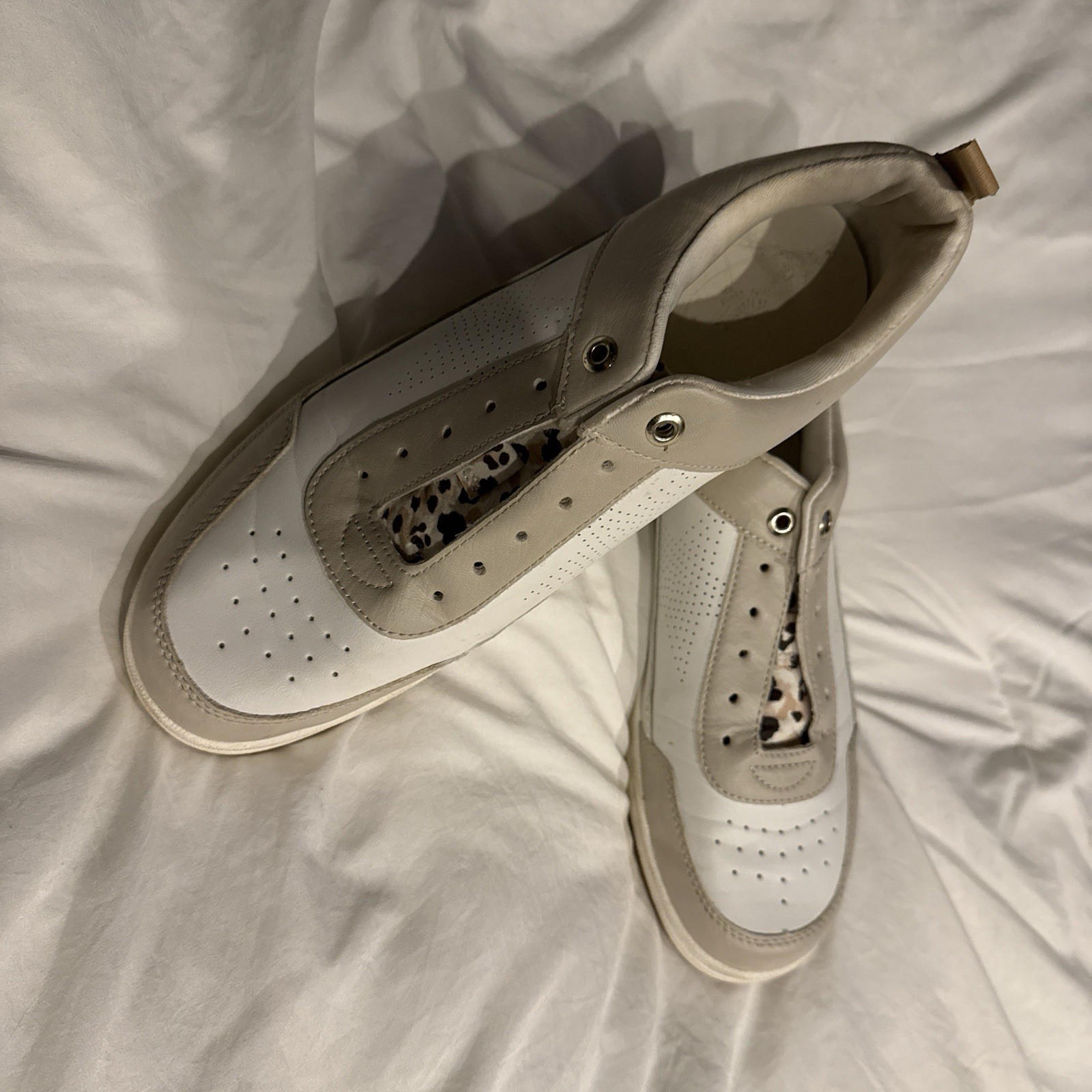 Textile White/beige/tan Leopard