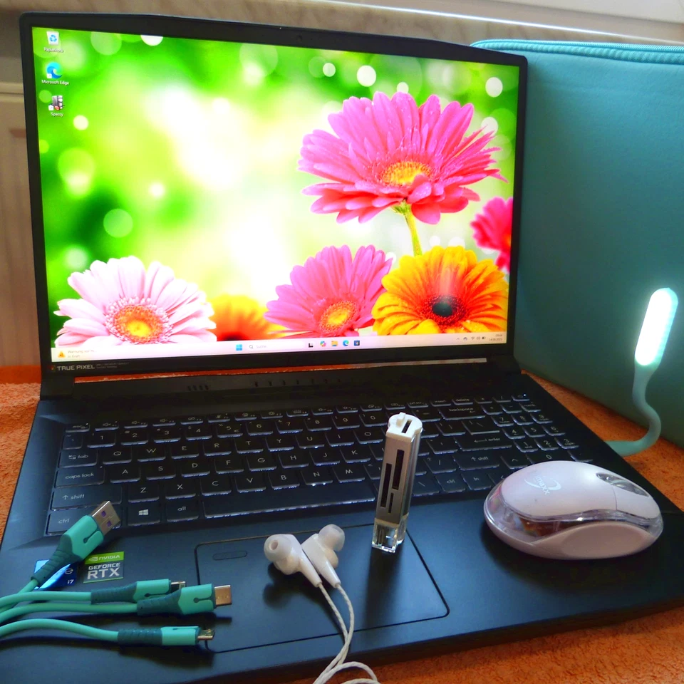 MSI Creator M16 A11 P3 2K QHD GeForce GAMING RTX 3050Ti OCTA Core i7 11G 2TB SSD - Bild 2 von 4