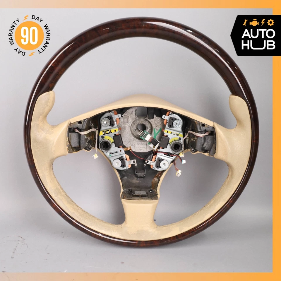 08-19 Volante Maserati GranTurismo M145 palo de rosa beige 26717629 OEM 47k Foto 2 de 4