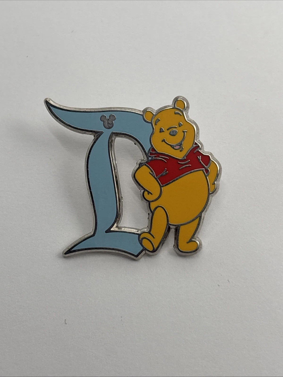 WINNIE THE POOH Disneyland D Series DLR Hidden Mickey Pin 2020 RARE