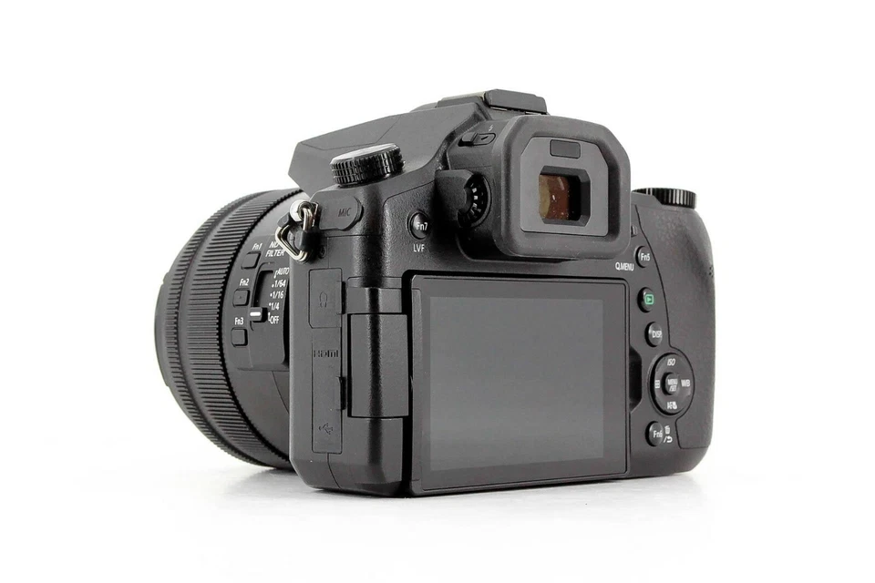 Panasonic Lumix DMC-FZ2000, photo 2 of 4