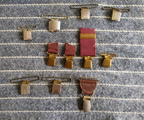 LOT Of 11 Vintage Mitten Clips 1940's 1950's Gold And Silver Tone Metal