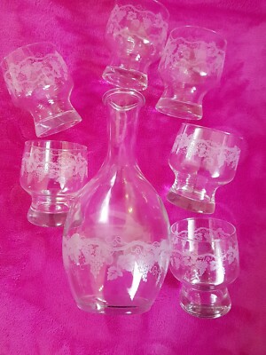Schöne Gläser Set 6 Stück 0.2L,Karaffe 1L   Motiv Weintrauben France fast NEU 