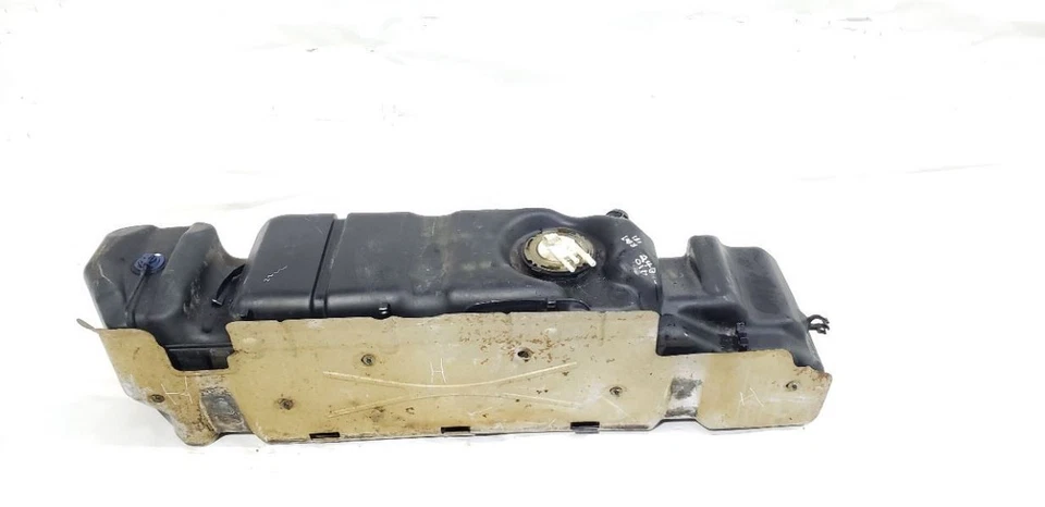 Tanque de combustible 6,6 L diésel tracción trasera con transmisor OEM 2001 2002 03 Chevrolet Silverado 3500 Foto 3 de 4