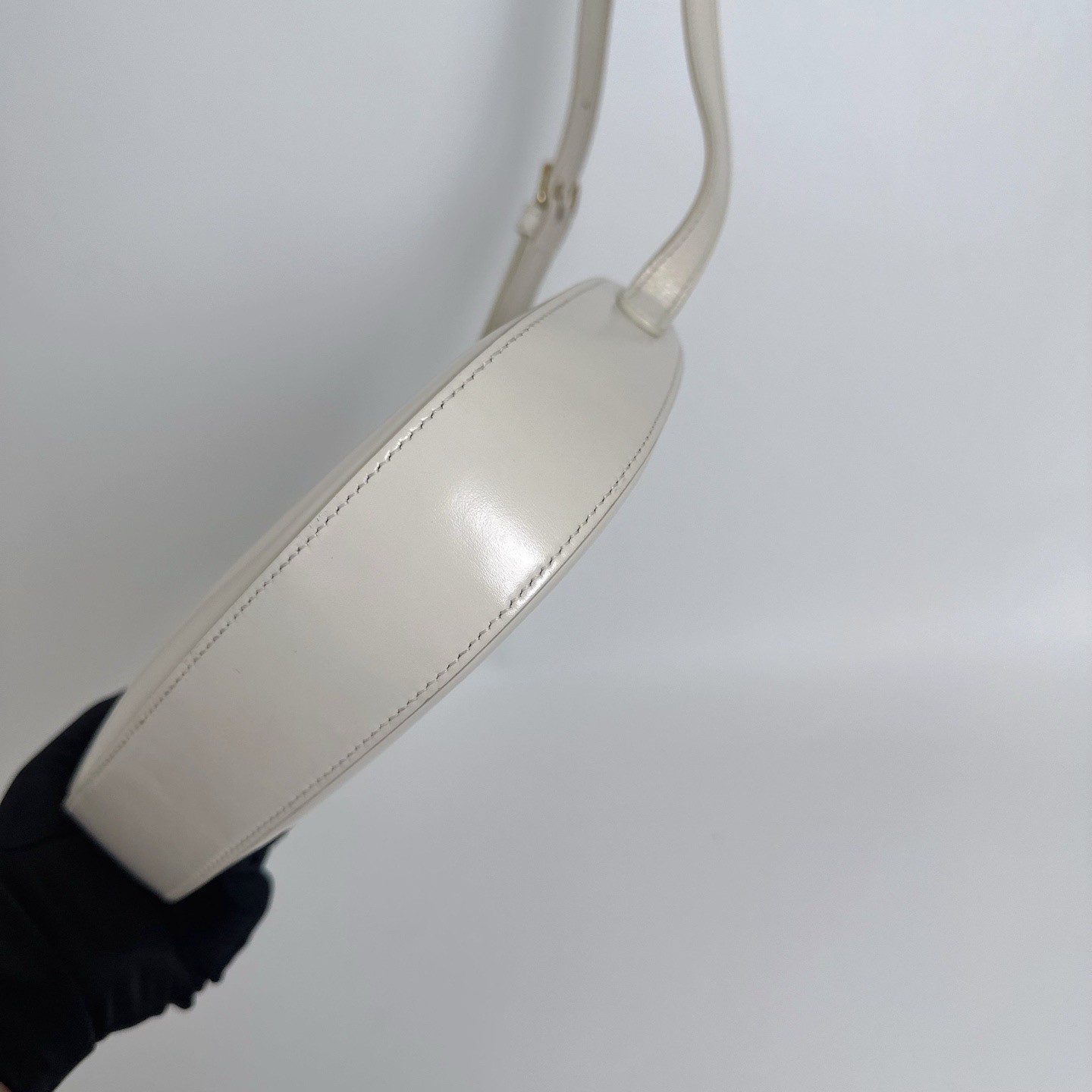 Authentic Celine Tilly Medium Triomphe Calfskin L… - image 8