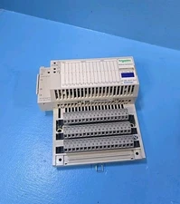 Schneider 170ADO35000 Base  & 172JNN21032 Modicon Momentum Adapter 