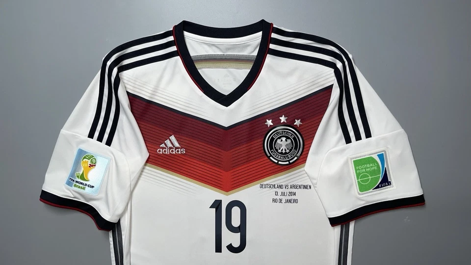 GERMANY ADIDAS 2014 WORLD CUP FOOTBALL HOME JERSEY #19 GOTZE SIZE “M” G87445 - Image 3 of 4
