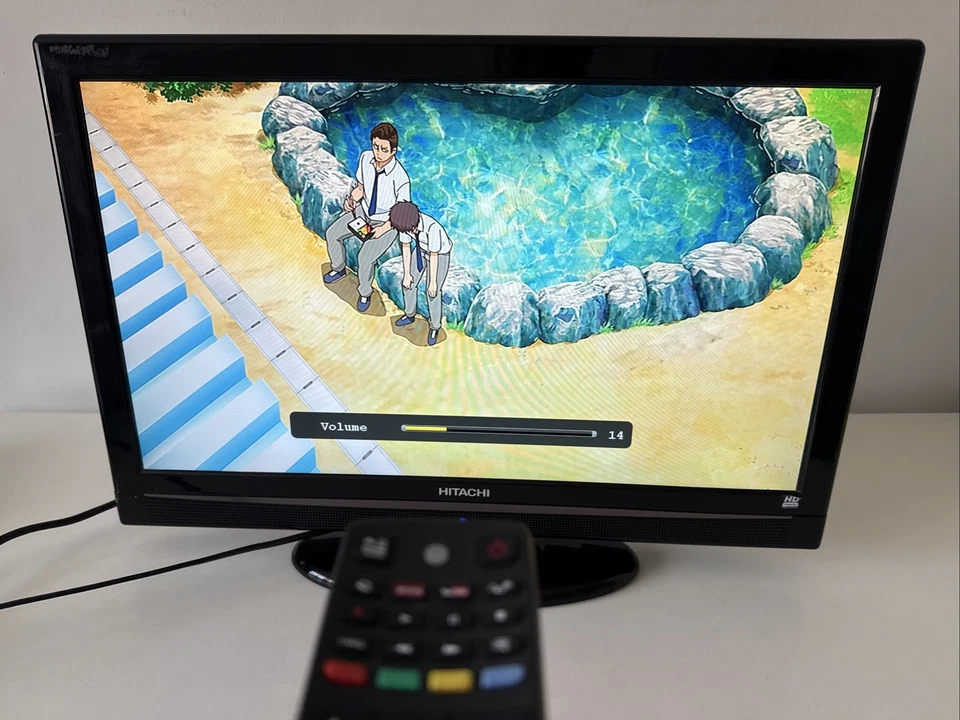 Hitachi 19” HD TV DVD Combi Plus Remote Controller Freeview Black L19DP04U - Image 2 of 4