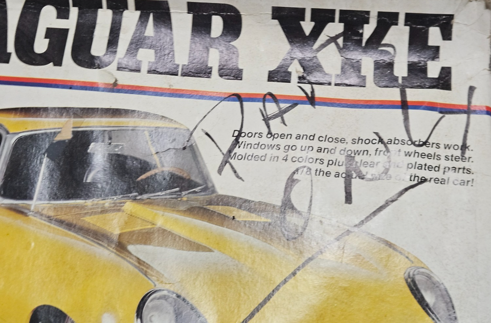 Maquette Jaguar XKE 1/8 - Monogram - Grande échelle - Occasion - Fabriquée Au Royaume-Uni