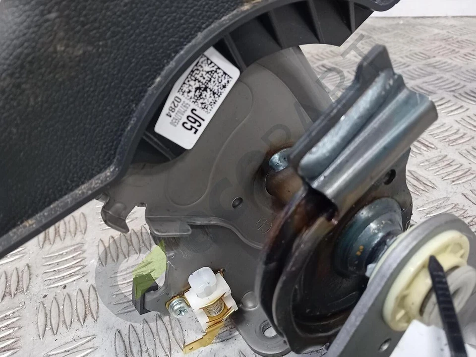 MK3 2021-2024 KIA CEED Handbrake Lever/Button/Assembly - Image 4 of 4