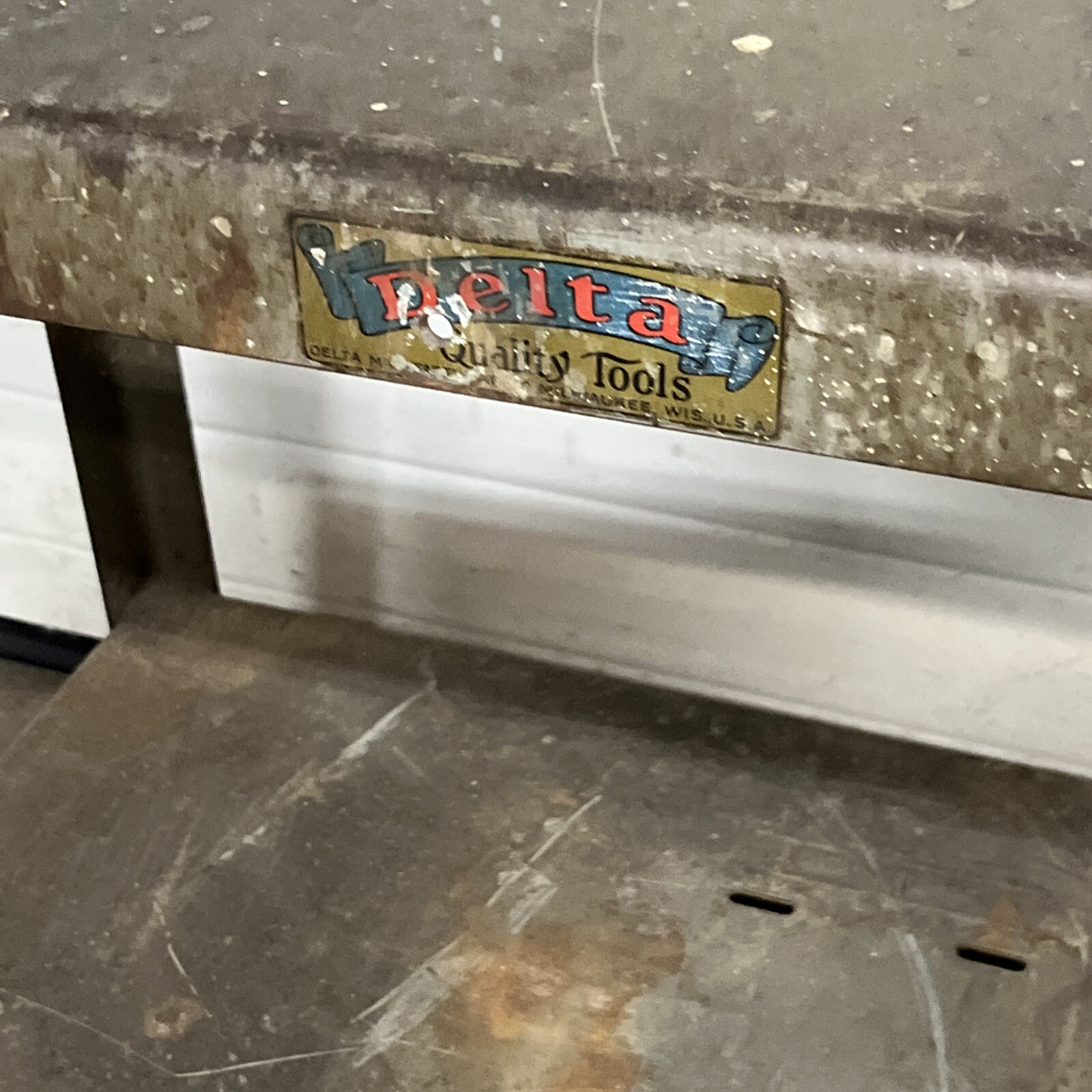 Delta Millwakee Rockwell 10” Tilt Table Saw 6” Jointer Combo Splayed