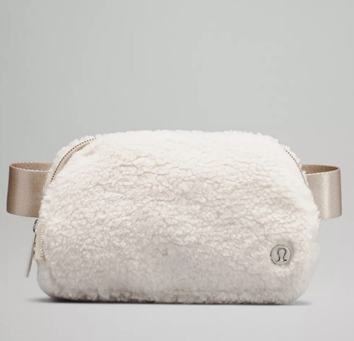 lululemon everywhere bag trench