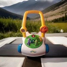 Vintage Hasbro Toy Teletubbies Walker 1999 Tinky Winky, LA La