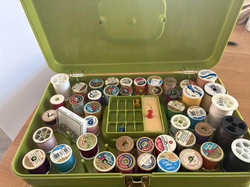Vintage Wil-Hold Wilson MFG Corp. Sewing Box Thread Organizers Green 2 Sizes - Picture 6 of 7