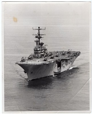 1965 LPH-2 USS Iwo Jima During Operation Dagger Thrust 8x10 Original News Photo