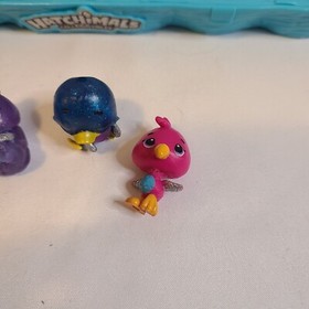 Lot Of 30 Hatchimals Blue Egg Carton Spring Basket And Purple Clam Shell