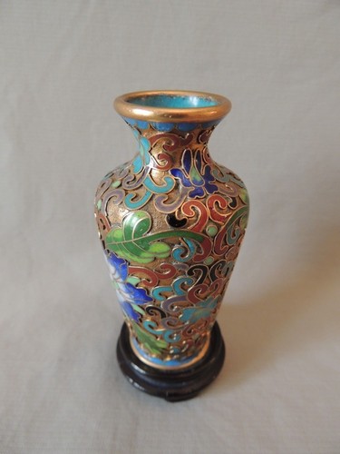 Chinese Cloisonne miniature Vase on a Wood Stand - Picture 6 of 9