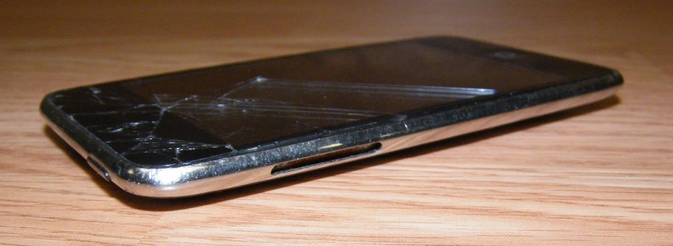 *FOR PARTS* Genuine Apple (A1288) Black 8GB 2nd Generation iPod Touch **READ** - Image 3 of 4