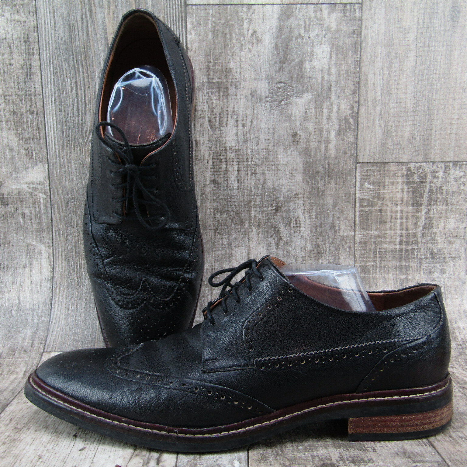 Black Leather Wingtips Shoes C24112 