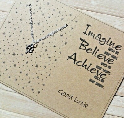 Viel Glück - 4 Blatt Kleeblatt Glücksbringer Halskette Imagine Believe Achieve Geschenkkarte