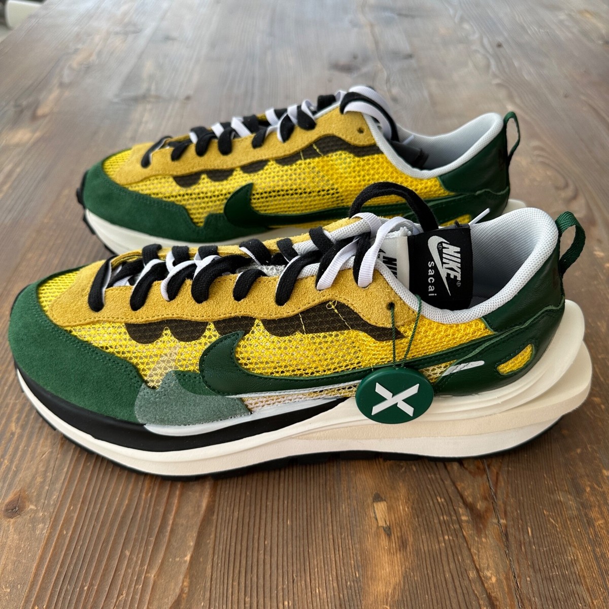 New Deadstock Nike Vaporwaffle Sacai Tour Yellow Stadium New Deadstock Nike Vaporwaffle Sacai Tour Yellow Stadium