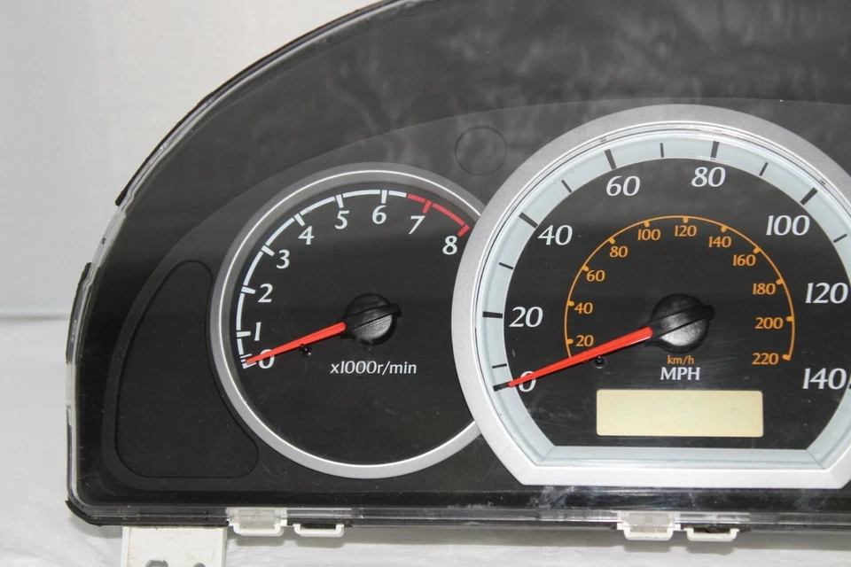 Cuadro de instrumentos velocímetro medidores de tablero 04 05 06 Reno Forenza 38.022 millas Foto 2 de 4
