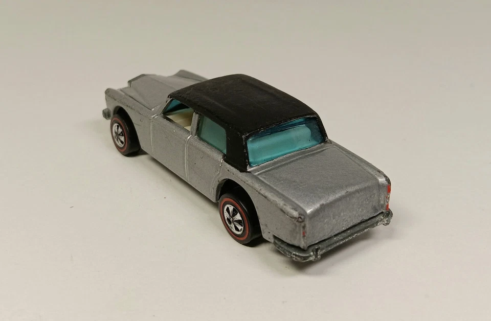 Hot Wheels Redline 1969 ROLLS ROYCE SILVER SHADOW Gray Black Roof White Interior - Image 3 of 4