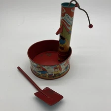 VINTAGE  OHIO ART SAND  TOY  FIRE FIGHTER PUMP W/shovel  761-