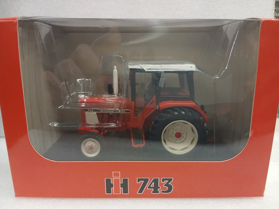 Replicagri 195 Trattore HI International 743 1/32 - Immagine 3 di 3