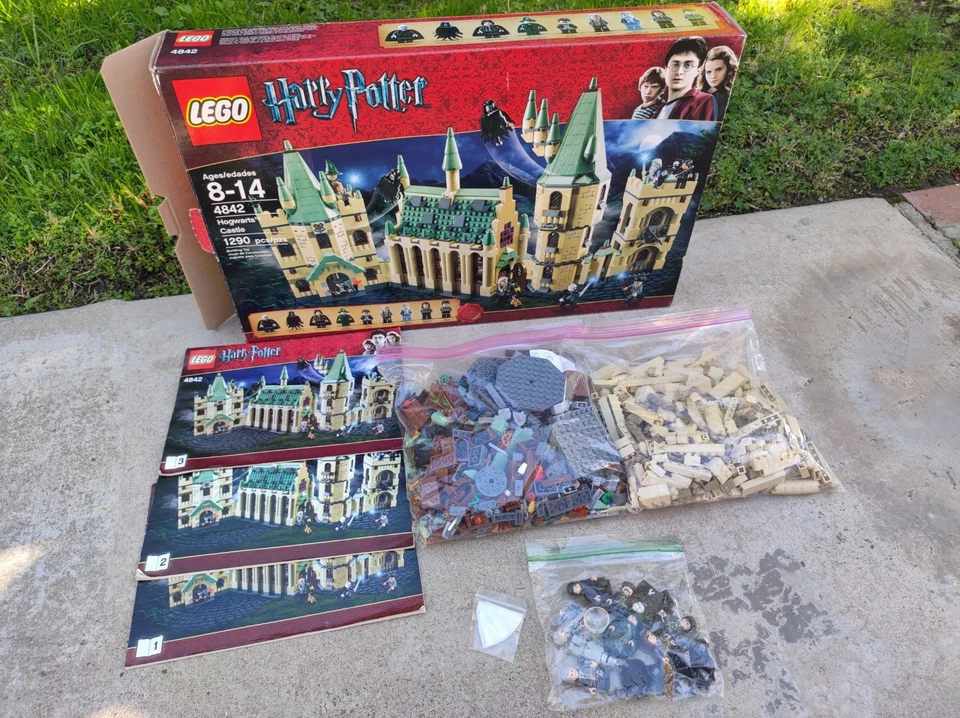 LEGO Harry Potter: Castillo de Hogwarts (4842) 100% Completo con Manuales y Caja Foto 2 de 4