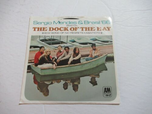 Sergio Mendes & Brasil 66" : The Dock Of The Bay / 45 Rpm 1969 W/PS - Imagen 2 de 4