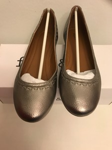 womens pewter flats