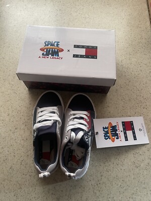 BOYS tommy hilfiger Bugs Bunny space jam shoes BOYS Size 12