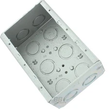 APPLETON #M3-250 3-Gang Masonry Box 2-1/2" Deep, 16 Knockouts, Steel